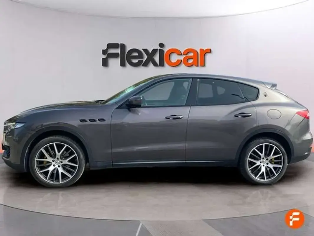 Usado Maserati Levante 275 CV (202 kW) 2020 Marrón SUV