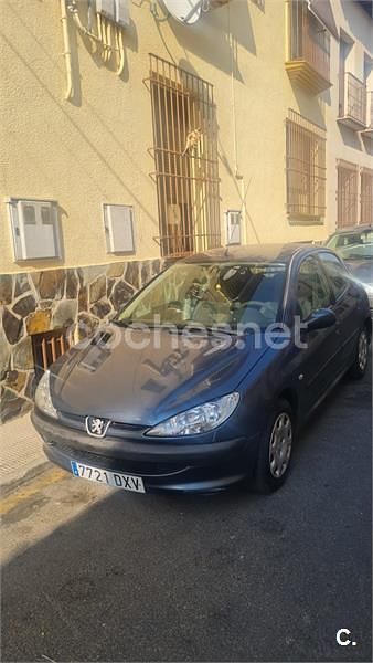Usado Peugeot 206 70 CV (51 kW) 2006 Gris / plata Berlina