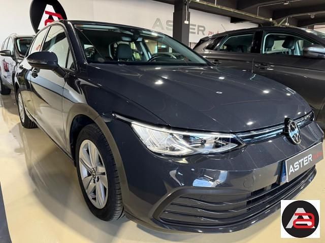 Gris / plata Usado 2021 VW Golf VIII Life Utilitario | 19.900 € (Un poco caro) - Imagen 1/4