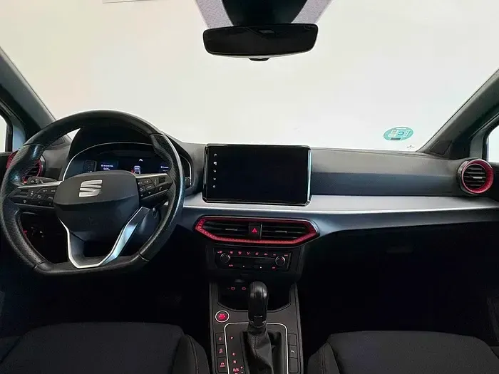 Usado Seat Ibiza FR 110 CV (80 kW) 2022 Blanco Utilitario