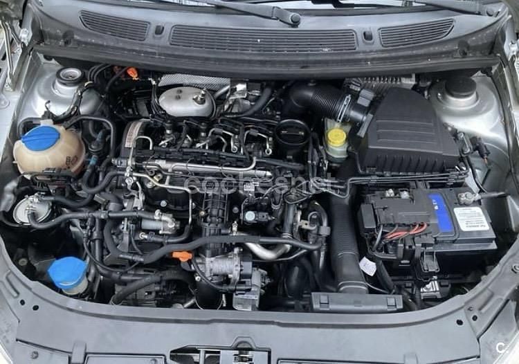 Usado Skoda Fabia Elegance 90 CV (66 kW) 2012 Gris / plata Familiar