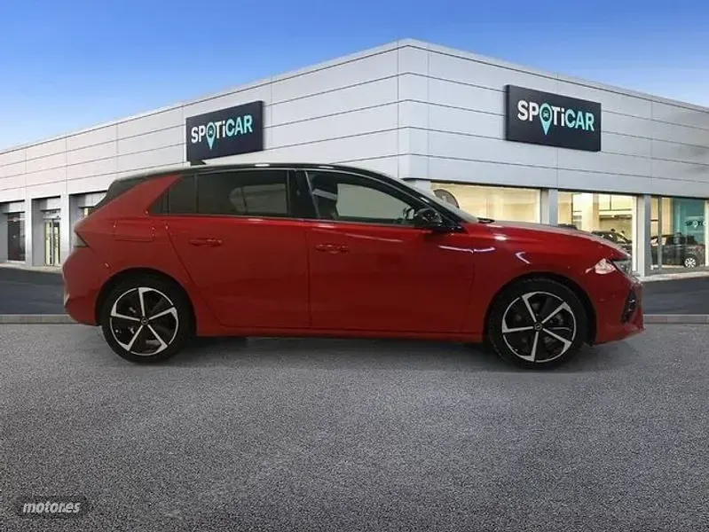 Usado Opel Astra 130 CV (95 kW) 2024 Rojo Utilitario
