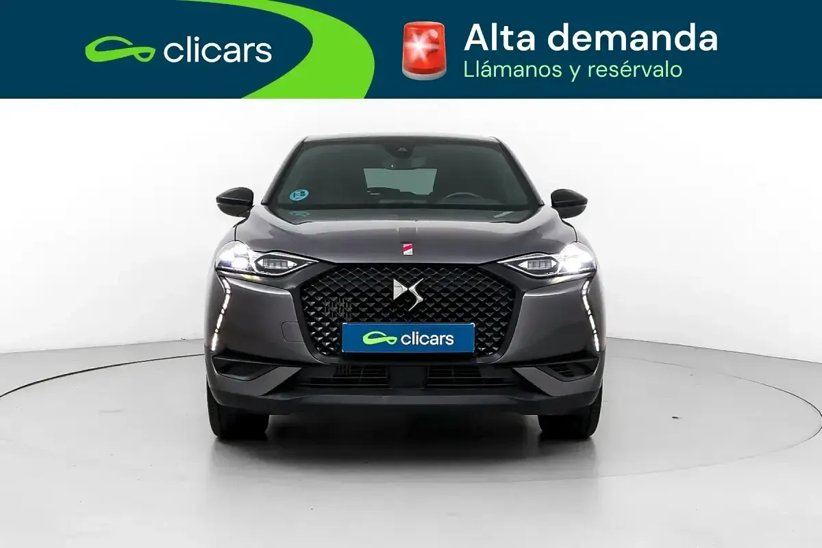 Usado DS Automobiles DS3 Crossback Performance 130 CV (95 kW) 2022 Gris / plata SUV