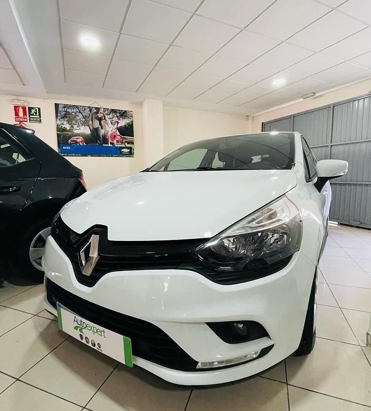 Usado Renault Clio IV Business 75 CV (55 kW) 2018 Blanco