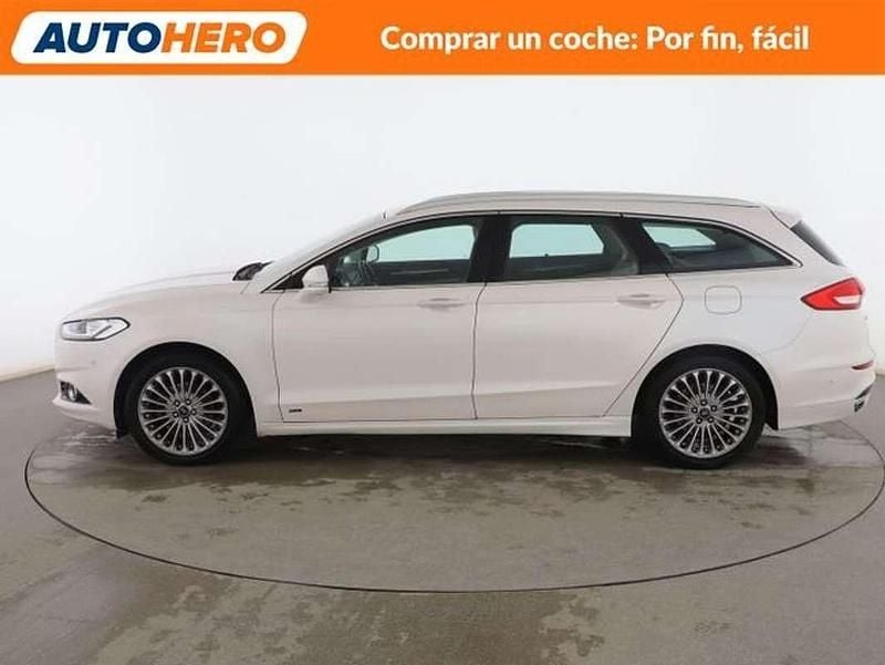 Usado Ford Mondeo Titanium 179 CV (131 kW) 2018 Blanco Berlina