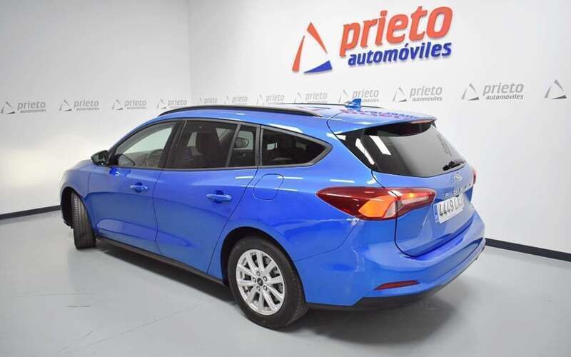 Usado Ford Focus Trend+ 120 CV (88 kW) 2022 Azul Familiar