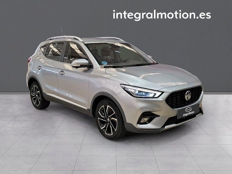 Usado MG ZS Luxury 106 CV (77 kW) 2024 Gris SUV
