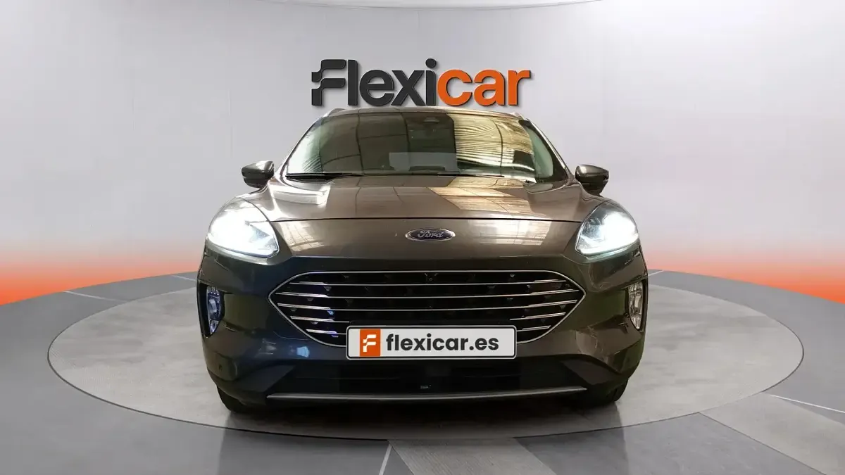 Usado Ford Kuga Titanium 150 CV (110 kW) 2023 Gris SUV