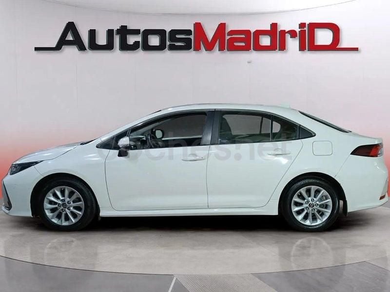 Usado Toyota Corolla Sol 126 CV (92 kW) 2022 Blanco Berlina