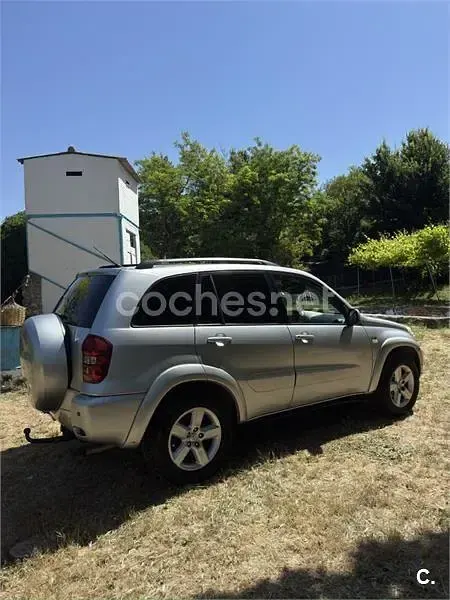 Usado Toyota RAV4 Luna 116 CV (85 kW) 2004 Gris / plata SUV