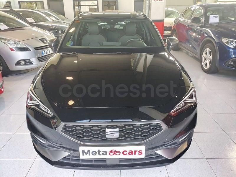 Usado Seat Leon FR 150 CV (110 kW) 2021 Negro Familiar