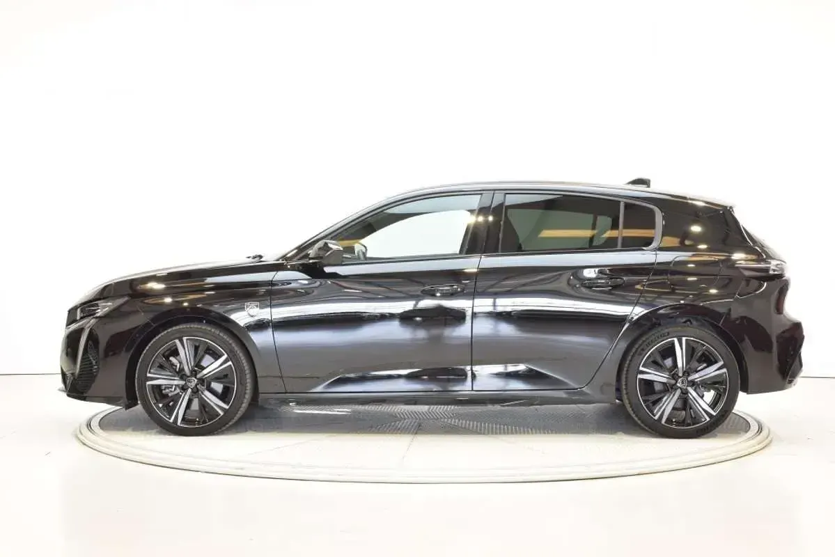 Usado Peugeot 308 GT 179 CV (131 kW) 2023 Negro Utilitario