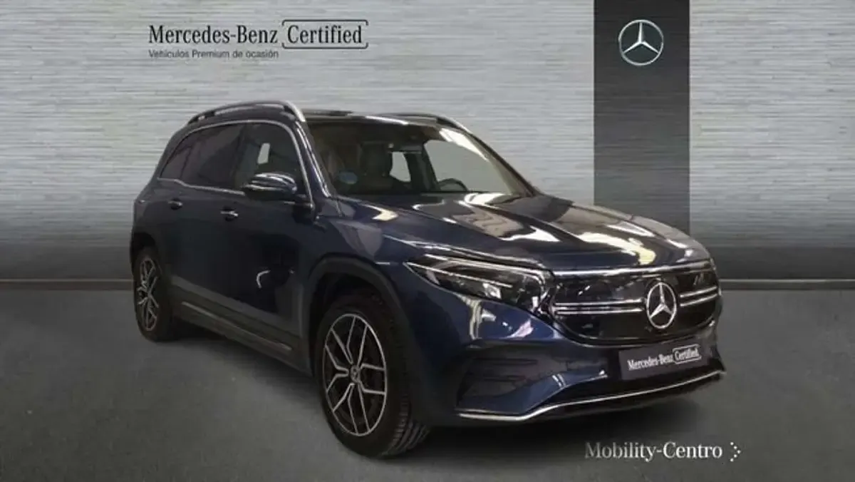 Usado Mercedes EQB300 AMG line 169 kW (231 CV) 2022 Azul SUV