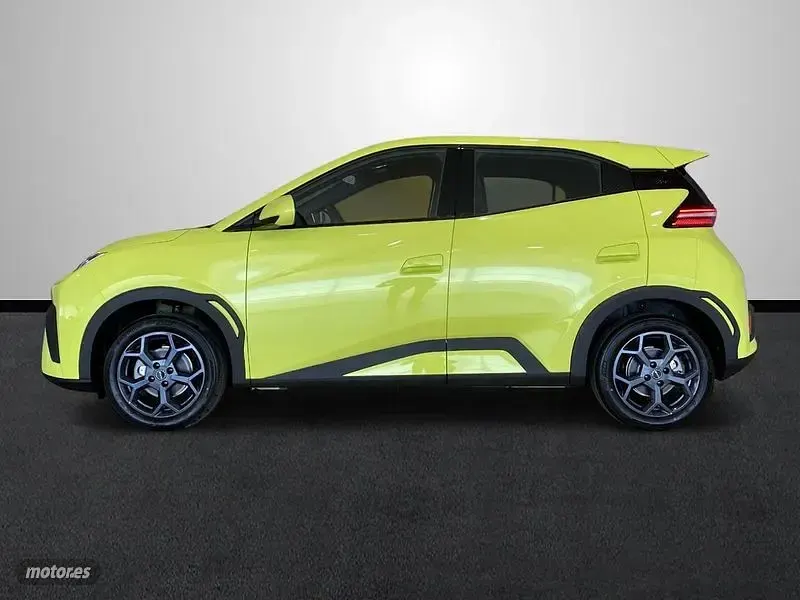 Nuevo BYD Dolphin Surf Boost 64 kW (88 CV) 2026 Amarillo Utilitario
