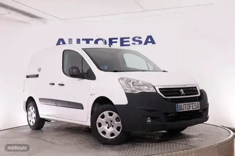 Usado Peugeot Partner 67 CV (49 kW) 2019 Blanco Monovolumen