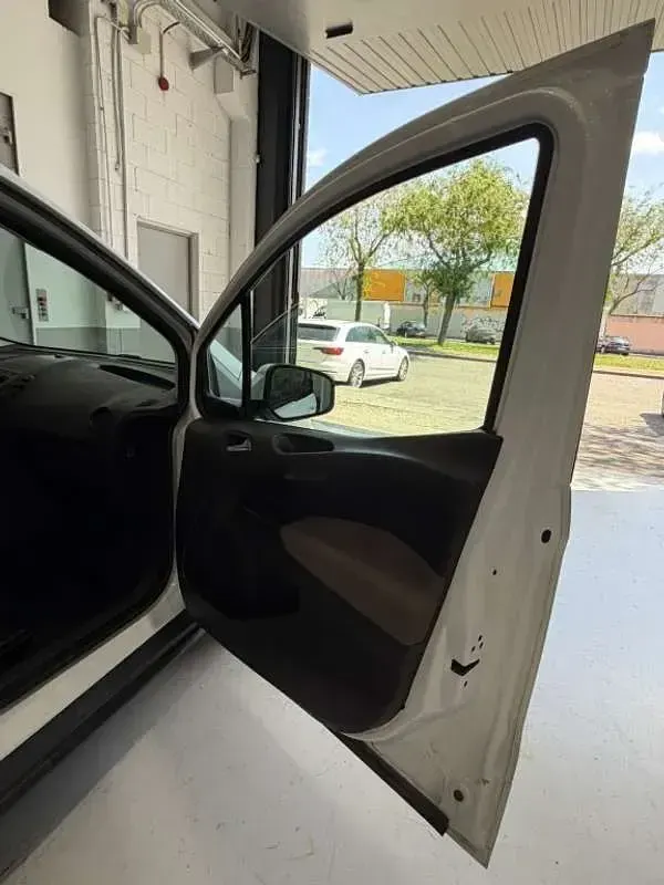 Usado Ford Transit Trend 76 CV (55 kW) 2019 Blanco Familiar