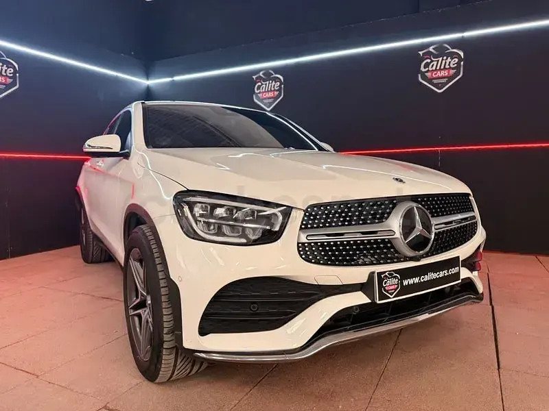 Usado Mercedes GLC220 194 CV (142 kW) 2022 Blanco SUV