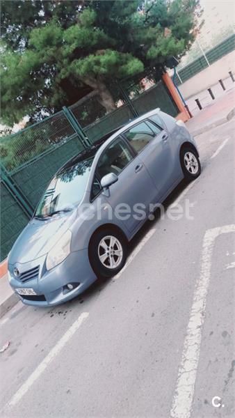 Gris / plata Usado 2009 Toyota Verso Live Monovolumen | 5300 € (Precio justo) - Imagen 1/4