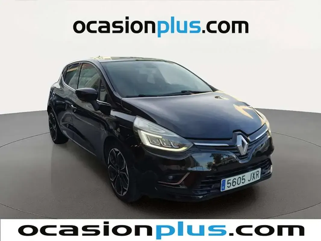 Usado Renault Clio Zen 118 CV (86 kW) 2017 Negro Utilitario