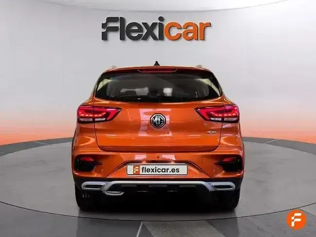 Usado MG ZS Luxury 106 CV (77 kW) 2025 Naranja SUV