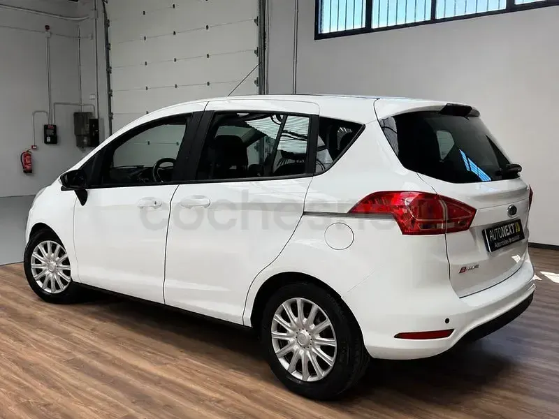 Usado Ford B-MAX Titanium 95 CV (69 kW) 2015 Blanco Monovolumen