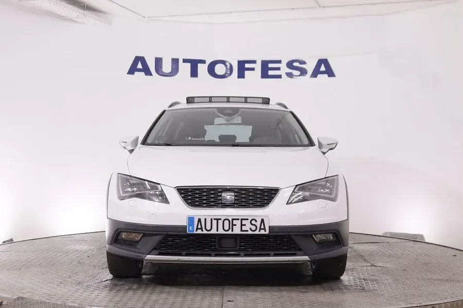 Usado Seat Leon X-Perience 4Drive 184 CV (135 kW) 2015 Blanco Familiar