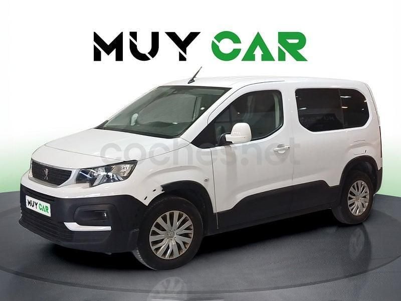 Usado Peugeot Rifter Active 110 CV (80 kW) 2021 Blanco Monovolumen