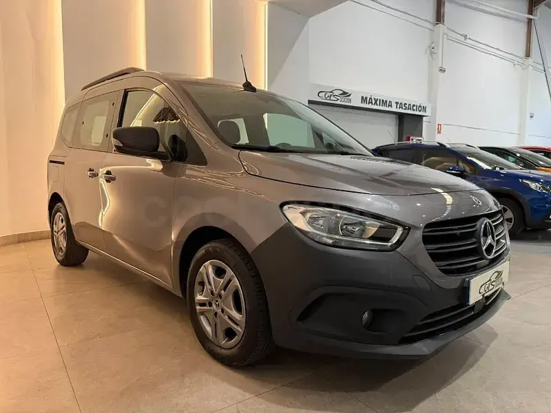 Usado Mercedes Citan 112 116 CV (85 kW) 2023 Gris / plata Monovolumen
