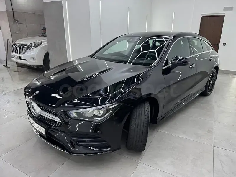 Usado Mercedes CLA250e Shooting Brake 218 CV (160 kW) 2022 Negro Familiar