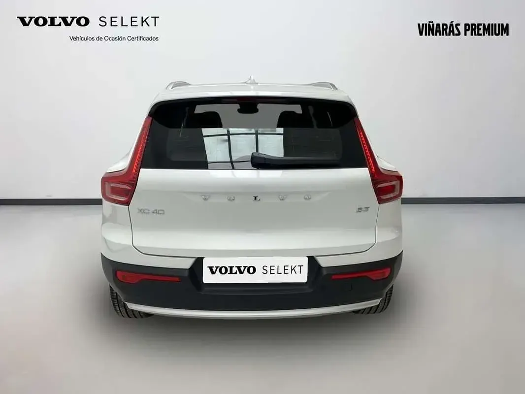 Usado Volvo XC40 Core 163 CV (119 kW) 2025 Blanco SUV