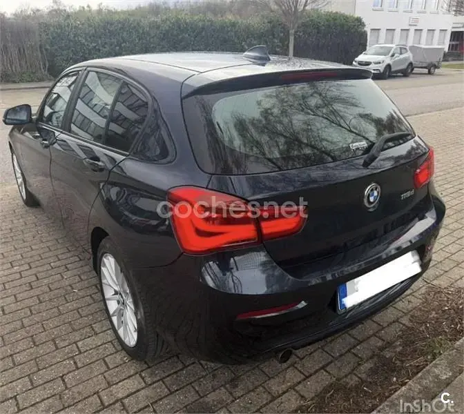 Usado BMW 118 Sport Line 150 CV (110 kW) 2017 Azul Berlina