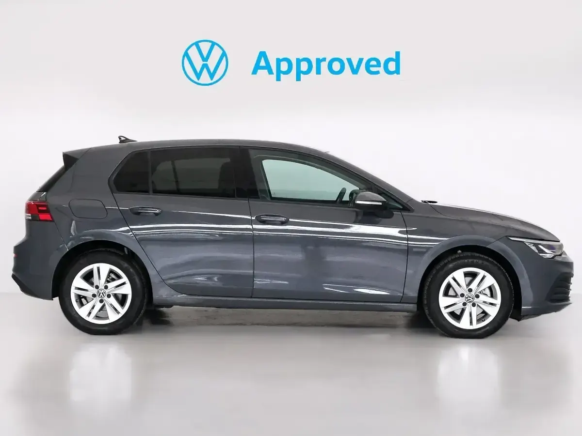 Usado VW Golf VIII Life 110 CV (80 kW) 2022 Gris
