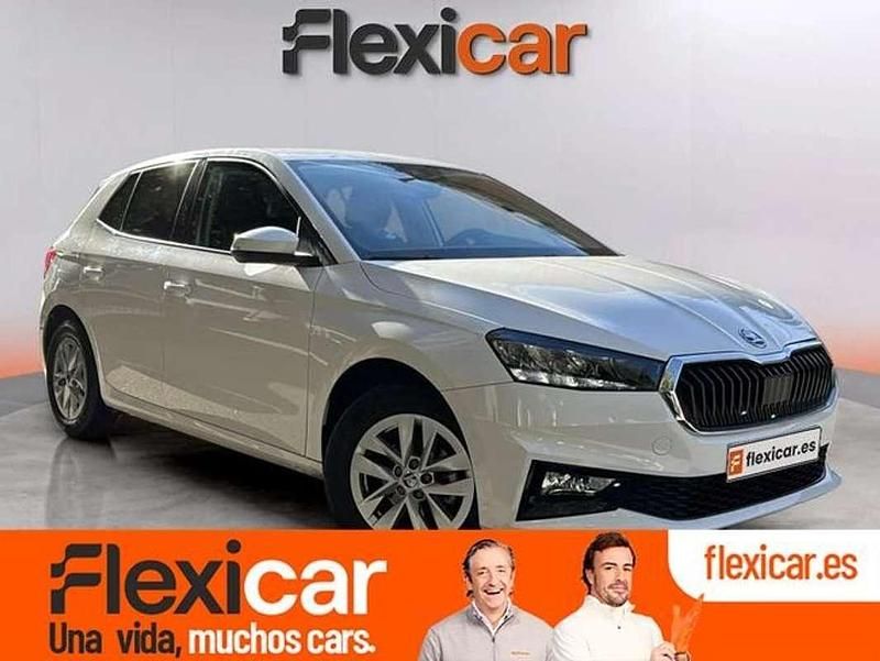 Blanco Usado 2024 Skoda Fabia Selection Utilitario | 14.290 € (Buen precio) - Imagen 1/4