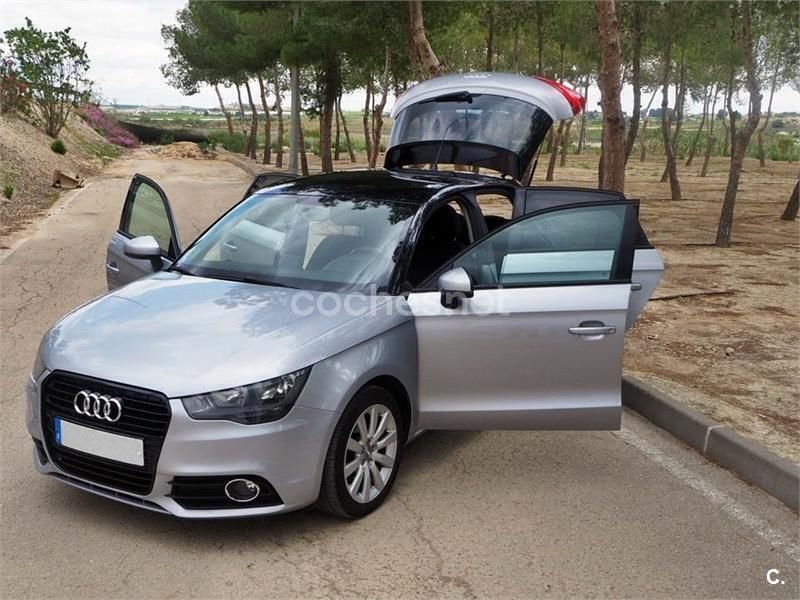 Gris / plata Usado 2013 Audi A1 Sportback Utilitario | 9900 € (Precio justo) - Imagen 1/4