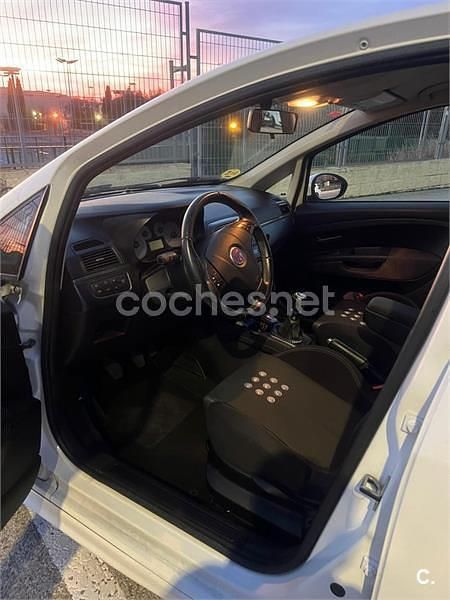 Blanco Usado 2008 Fiat Grande Punto Racing Utilitario | 3499 € (Caro) - Imagen 1/3