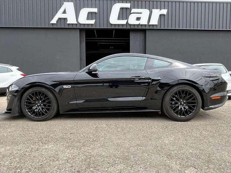 Negro Usado 2022 Ford Mustang GT Fastback Coupe | 45.800 € (Precio justo) - Imagen 1/4