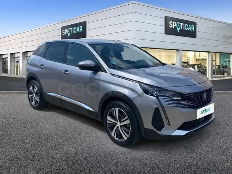 Usado Peugeot 3008 Allure 130 CV (95 kW) 2020 Gris / plata SUV