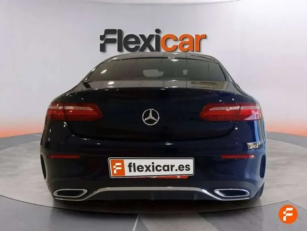 Usado Mercedes E220 194 CV (142 kW) 2017 Azul Coupe