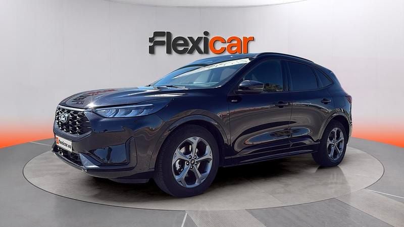 Usado Ford Kuga ST-Line 150 CV (110 kW) 2025 Negro SUV