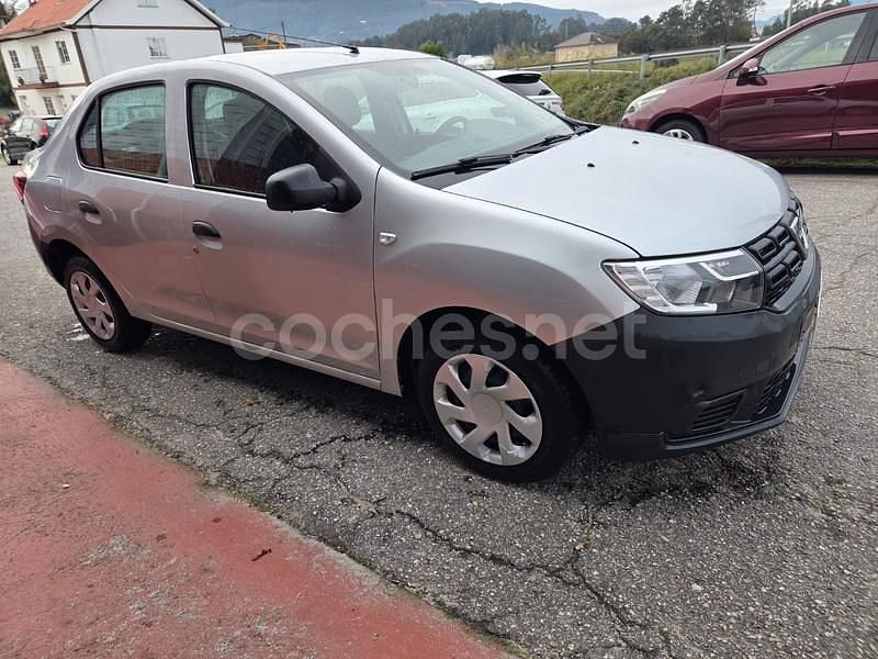 Usado Dacia Logan Ambiance 73 CV (53 kW) 2018 Gris / plata Berlina