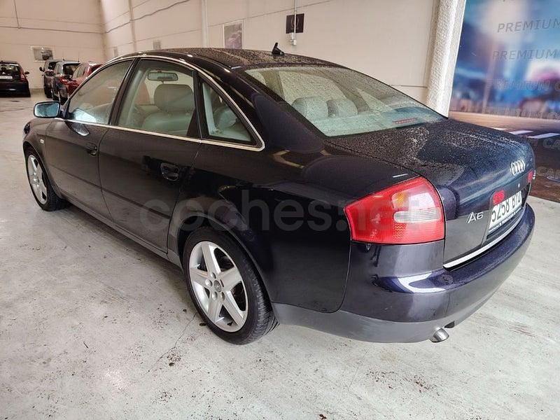 Usado Audi A6 Premium 180 CV (132 kW) 2002 Negro Berlina