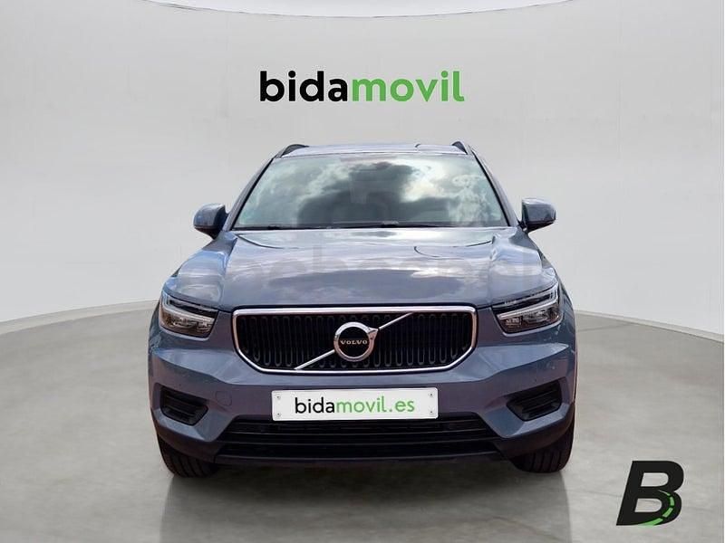 Usado Volvo XC40 Momentum 129 CV (94 kW) 2021 Gris / plata SUV