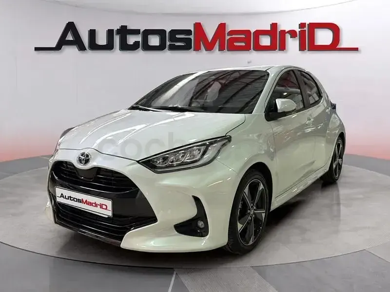 Usado Toyota Yaris Hybrid Style 116 CV (85 kW) 2025 Blanco Berlina