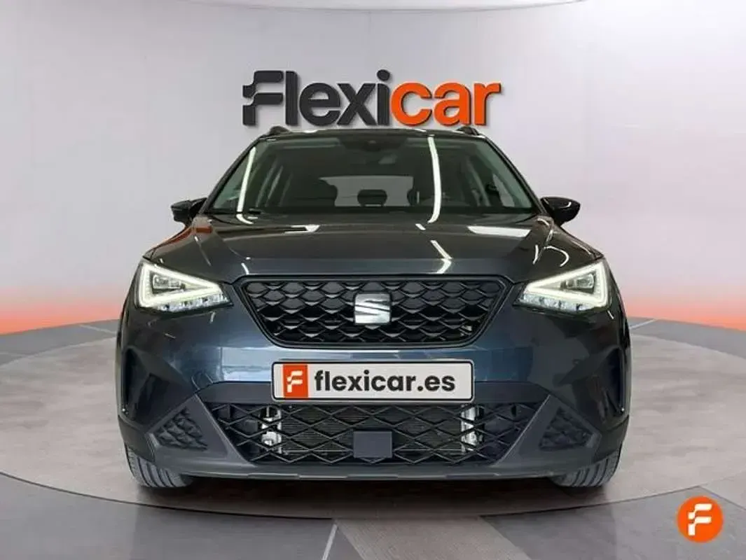 Usado Seat Arona Style 110 CV (80 kW) 2023 Azul SUV