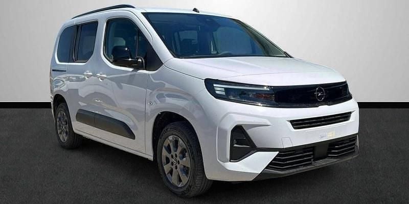 Usado Opel Combo S 101 CV (74 kW) 2024 Blanco Berlina