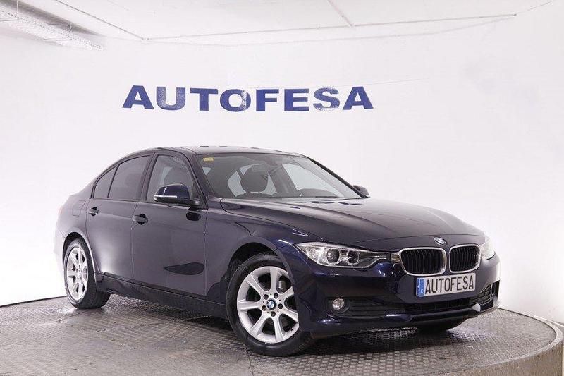 Usado BMW 318 143 CV (105 kW) 2013 Azul Berlina