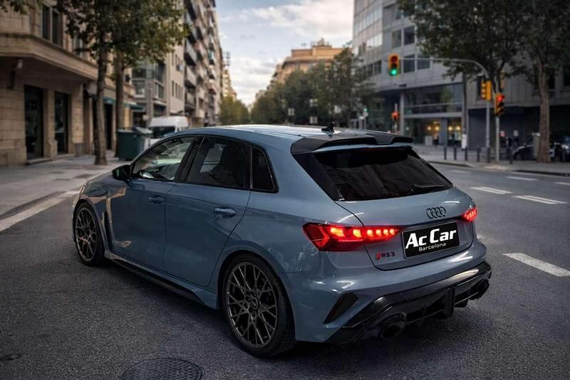 Usado Audi RS3 Sportback 400 CV (294 kW) 2025 Gris Utilitario