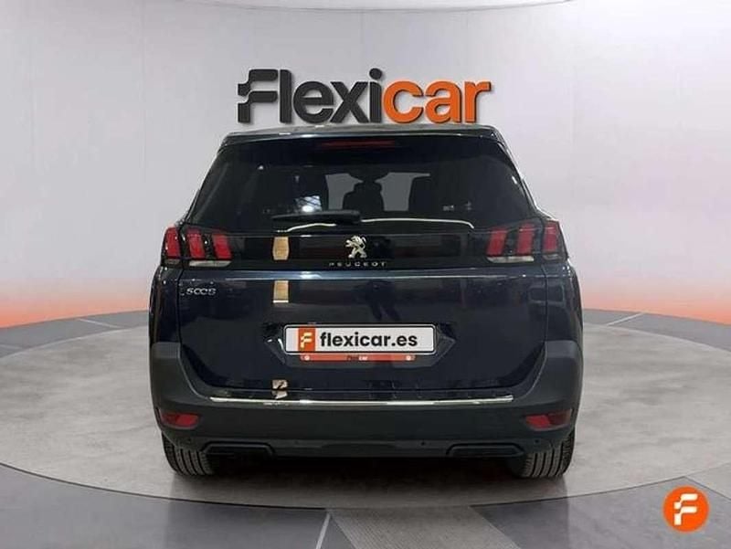 Usado Peugeot 5008 Active 131 CV (96 kW) 2019 Azul SUV