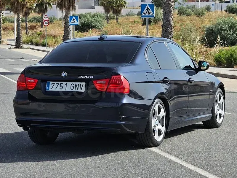 Usado BMW 320 177 CV (130 kW) 2010 Negro Berlina