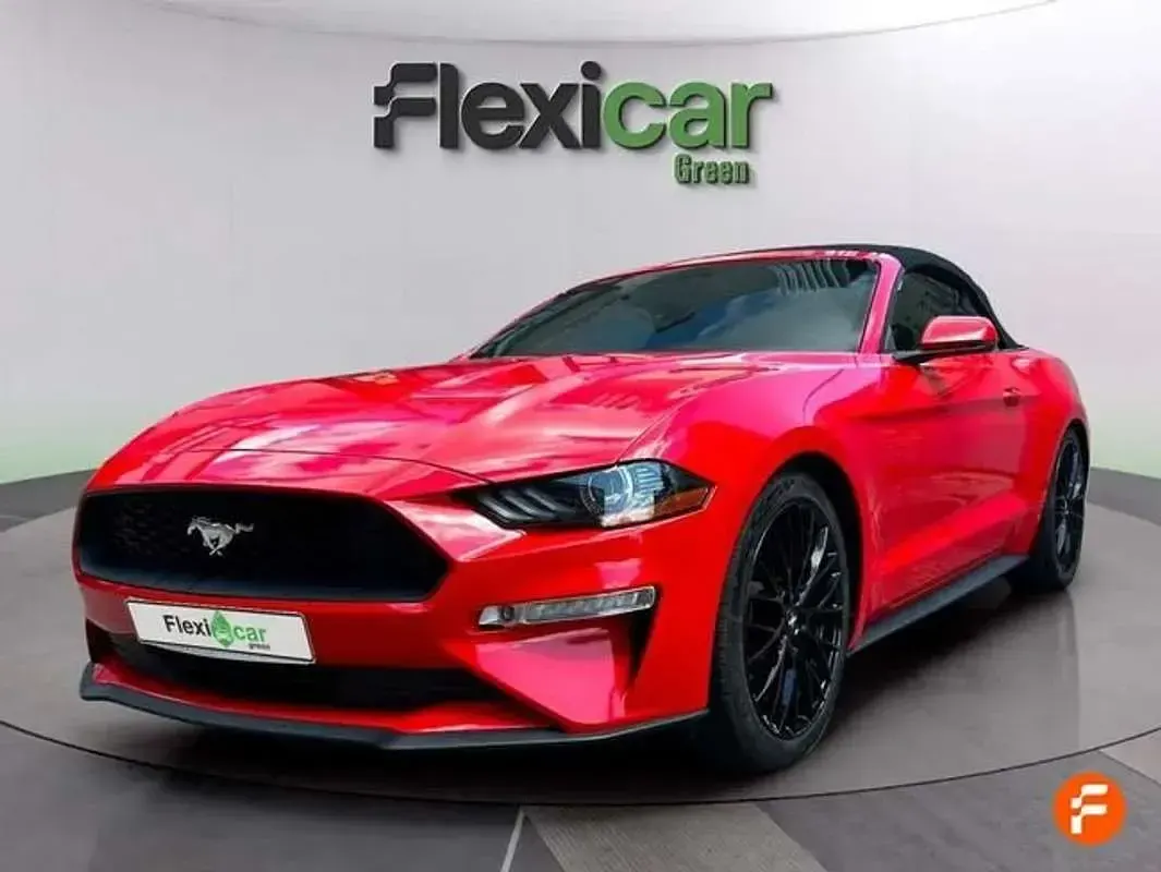 Usado Ford Mustang 290 CV (213 kW) 2018 Rojo Descapotable
